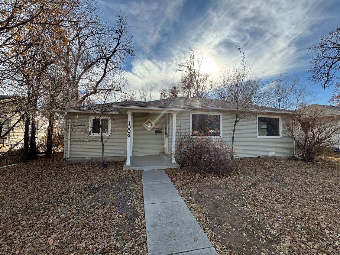 Primary Photo - 1006 23rd St