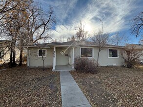 Building Photo - 1006 23rd St