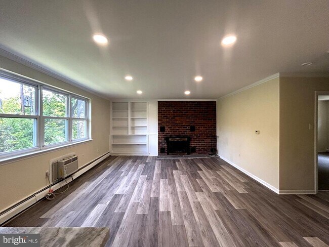 Foto del edificio - 333 LACEY Ave