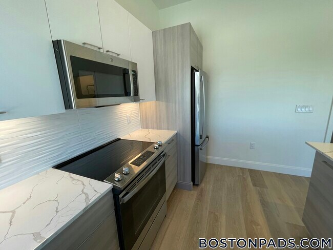 Building Photo - 1079 Commonwealth Ave