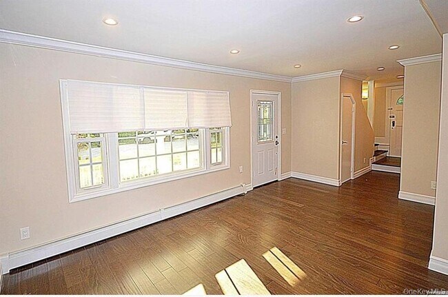 Foto del edificio - 4 Addison Ln