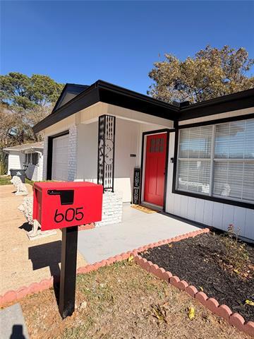 Foto del edificio - 605 N Davis Dr