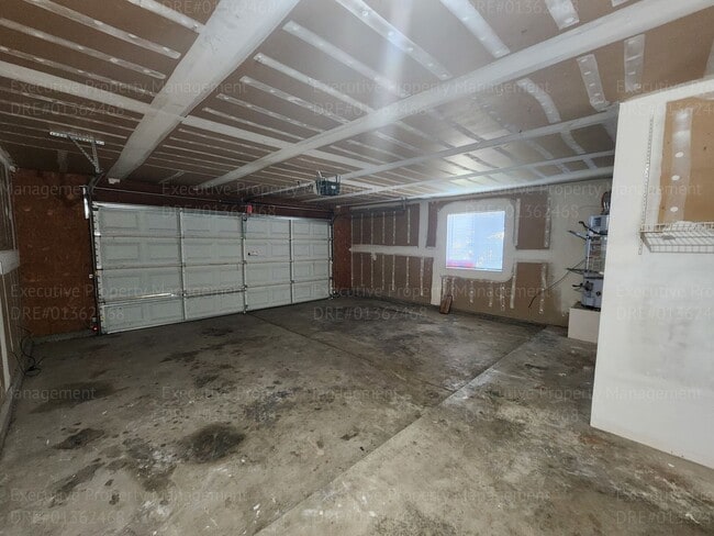 Foto del edificio - 3 bedroom/ 2.5 bathroom