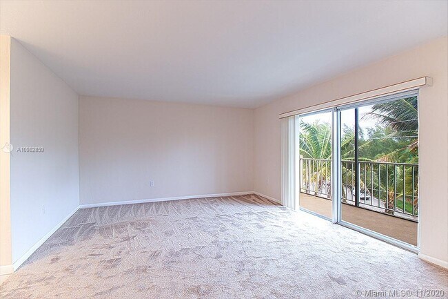 Foto del edificio - 2620 NE 135th St