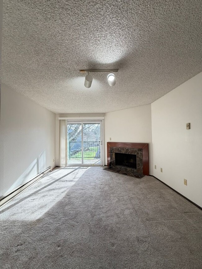 Building Photo - 12636 NW Barnes Rd