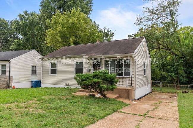 Building Photo - 270 Estridge Rd