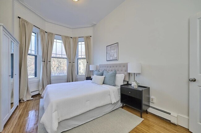 Foto del edificio - 160 Commonwealth Ave