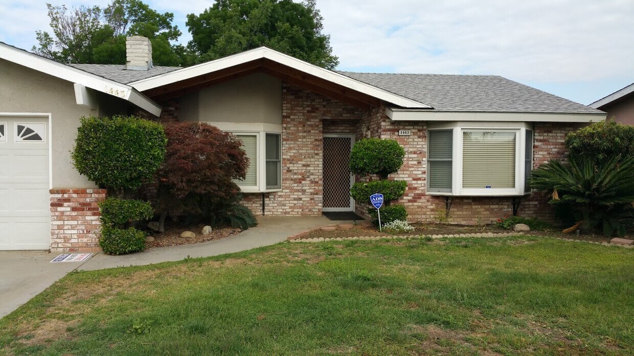 Primary Photo - 1443 S Hope Ave