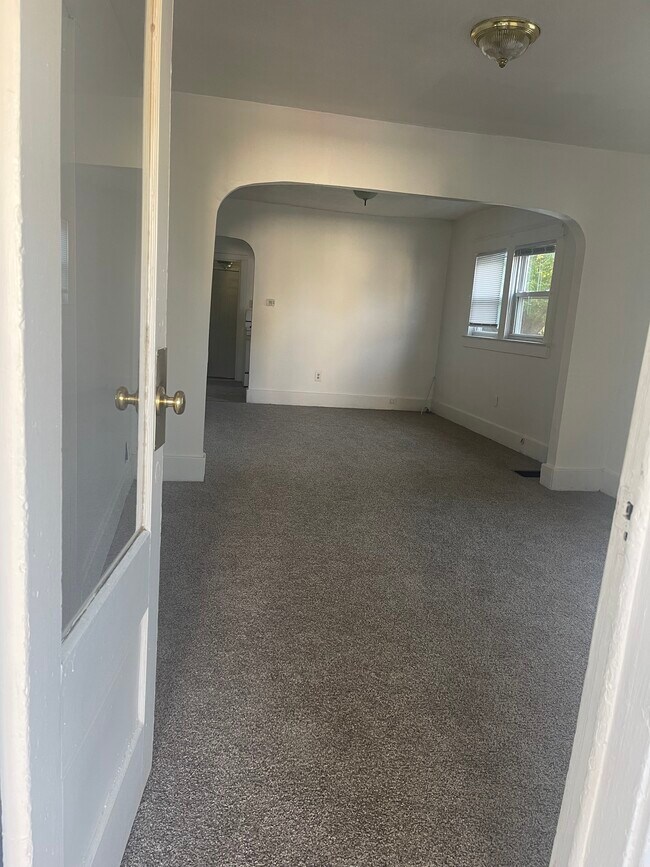 Foto del edificio - 1229 N Union St