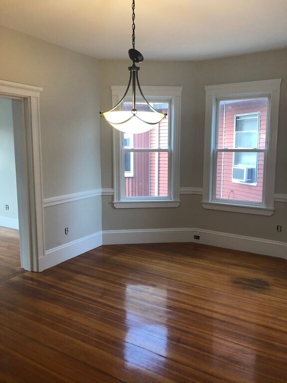 Building Photo - 10 Belfort St