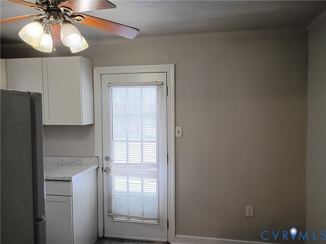 Building Photo - 58 N New Ave