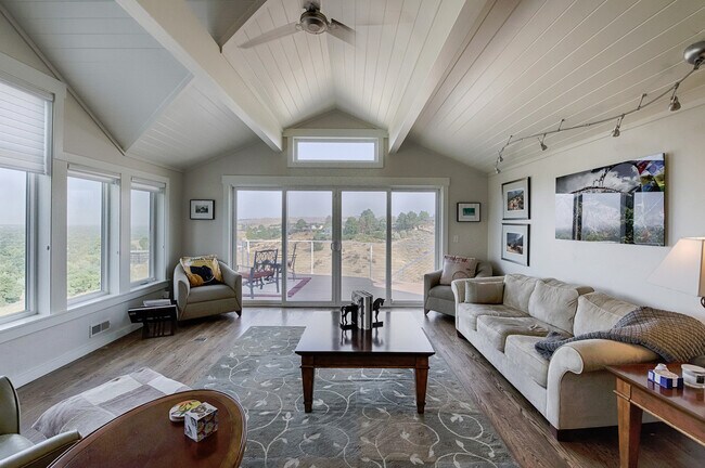 Foto del edificio - Boise, Beautiful home in the Foothills with lots of privacy