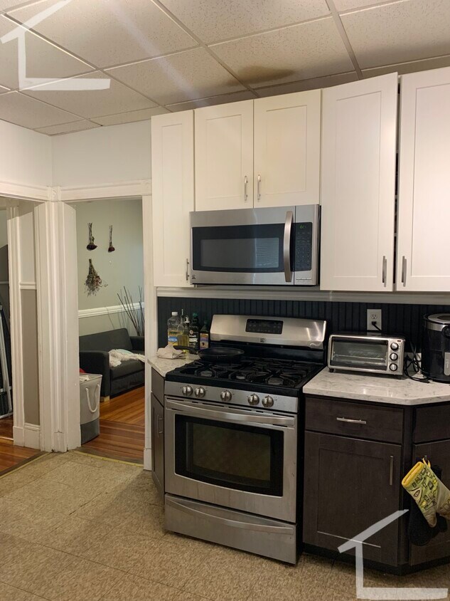 Primary Photo - 20 Taft St