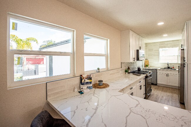 Building Photo - 224 Cedaridge Dr