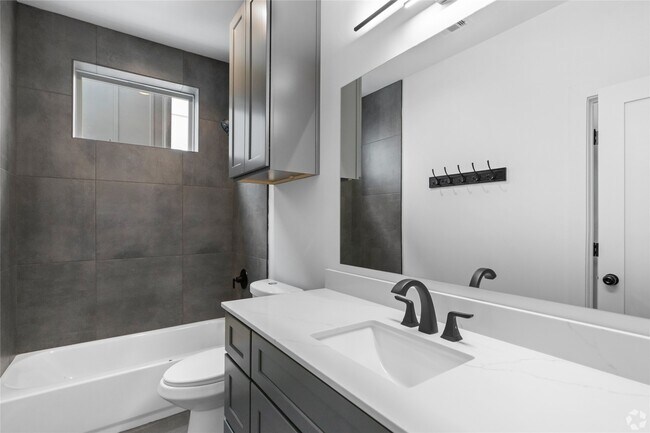 Foto del edificio - 13806 Bee Flower Ln