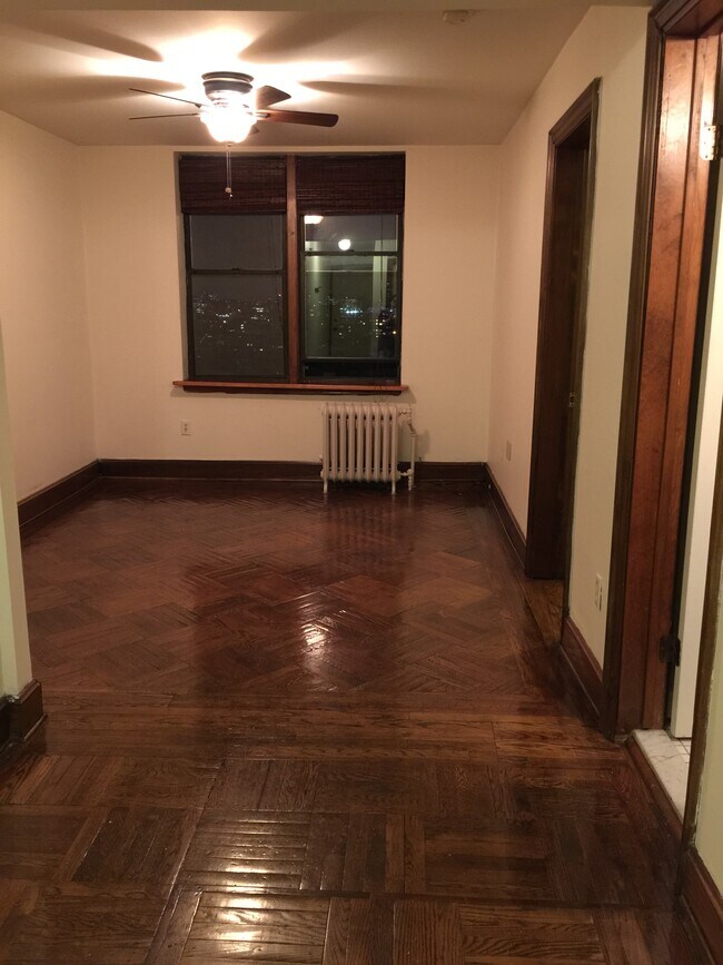 Living room - 164 Ogden Ave