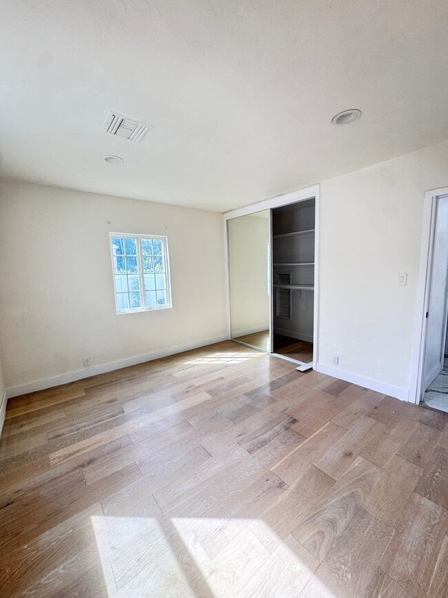 Foto del edificio - 11836 Laurelwood Dr