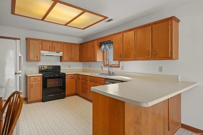 Foto del edificio - 8115 Calera Dr