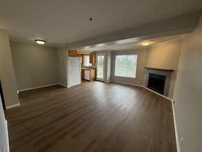 Building Photo - 29645 18th Ave S