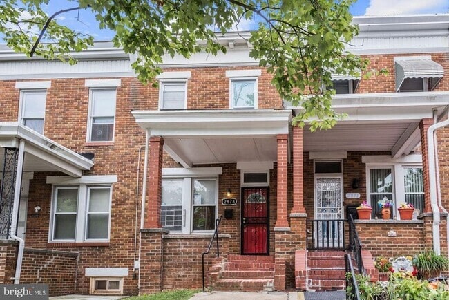 Building Photo - 2873 Mayfield Ave