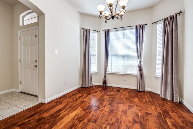 Building Photo - WANTED: 4 bed/2 bath House in East Plano