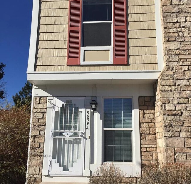 Foto del edificio - 9539 W Coal Mine Ave