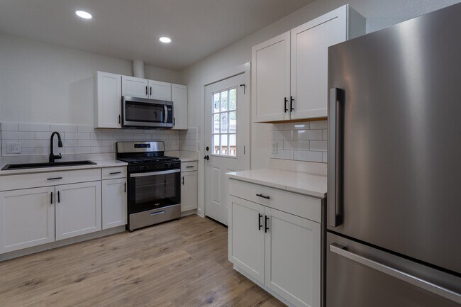 Foto del edificio - 2302 S Navidad St