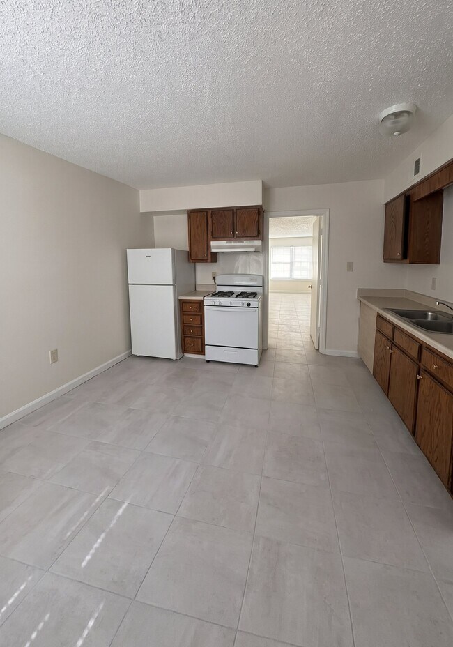 Foto del edificio - 176 Hillview Ave