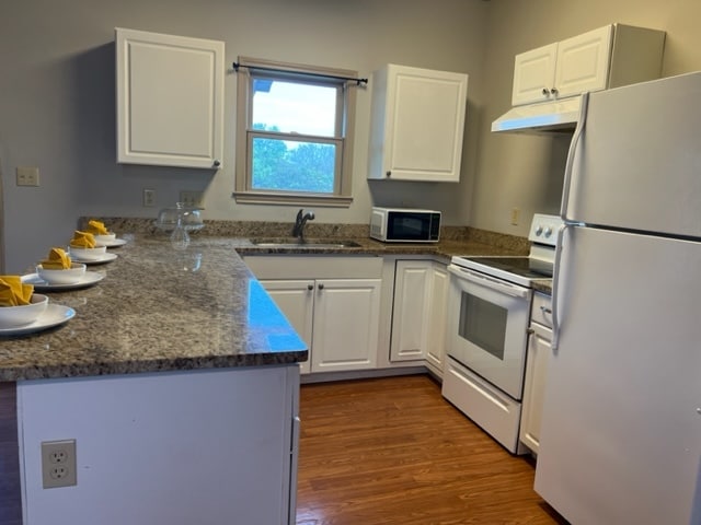 Building Photo - 504 W Moore St