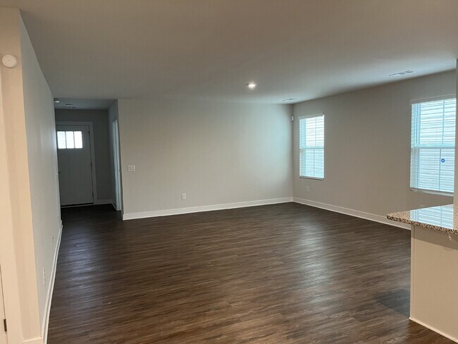 Foto del edificio - 2661 Thornton Grove Blvd