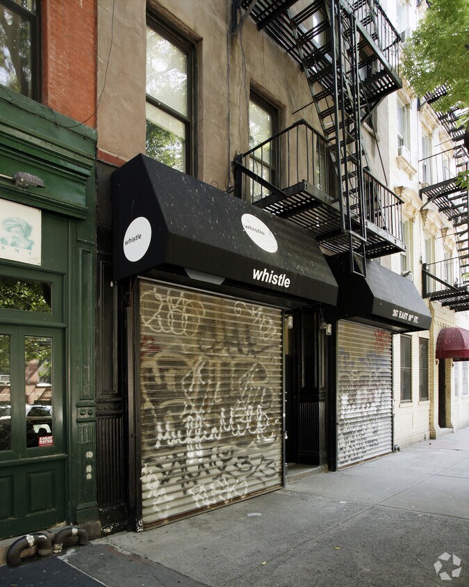 Foto del edificio - 267 E Tenth St