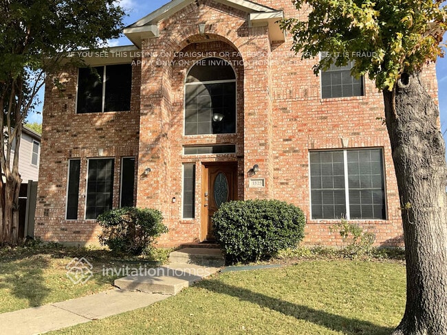 Building Photo - 1525 Swan Lake Dr