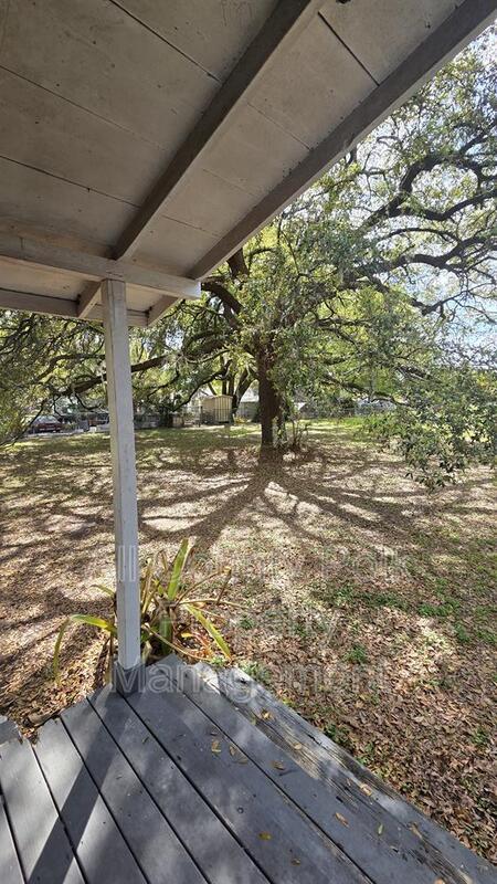 Building Photo - 1101 W Tyner St