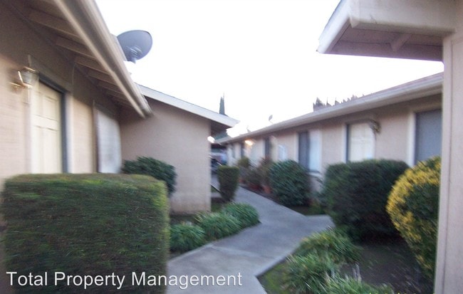 Building Photo - 2941 W Caldwell Ave