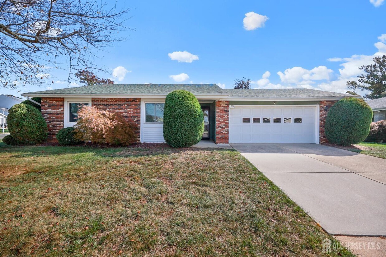 Foto principal - 351A Jutland Dr