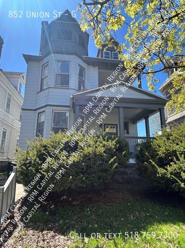 Building Photo - 852 Union St