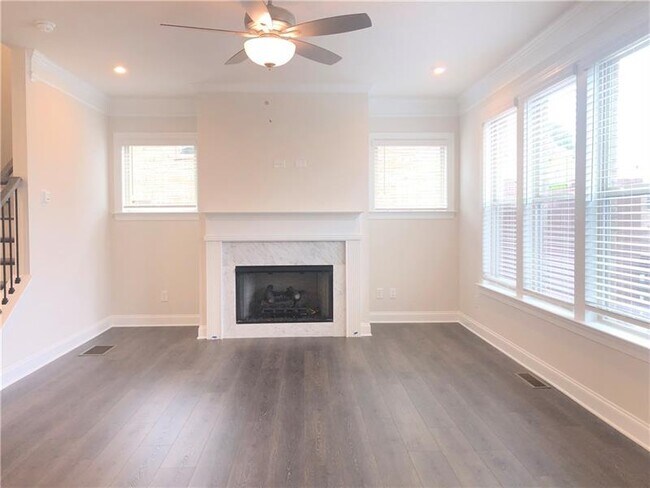 Building Photo - 5801 Terrace Bend Way