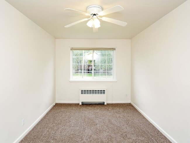 Interior Photo - Franklin Court Apartments