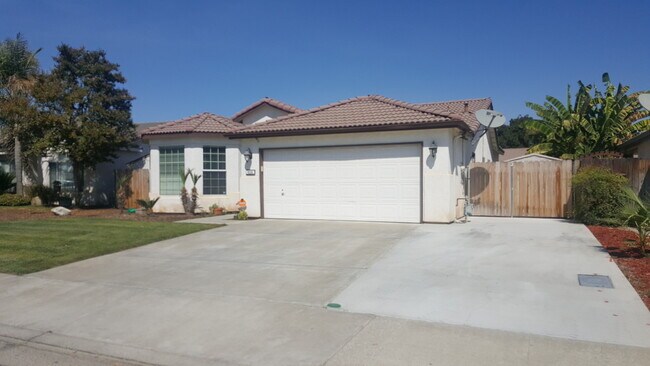 Building Photo - 936 W. ORANGE ST  3 BEDROOM 2 BATHROOM - H...