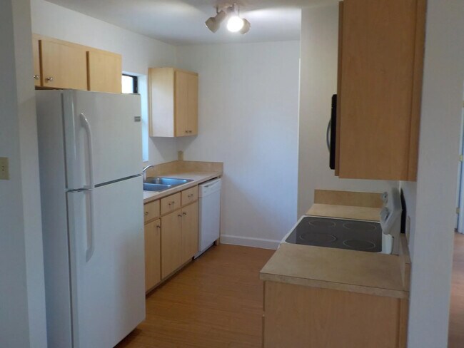 Foto del edificio - 3860 Catalina St