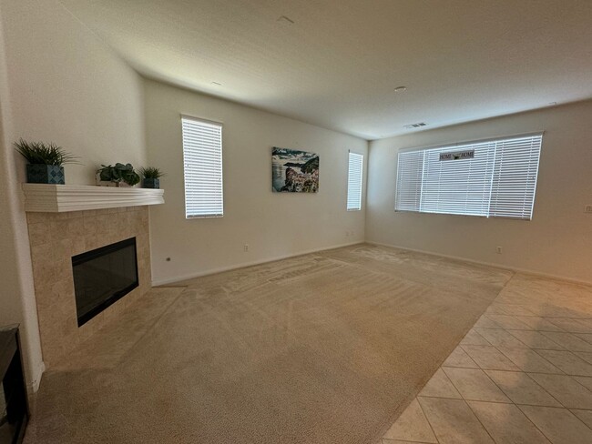 Building Photo - Wonderful Murrieta Home!