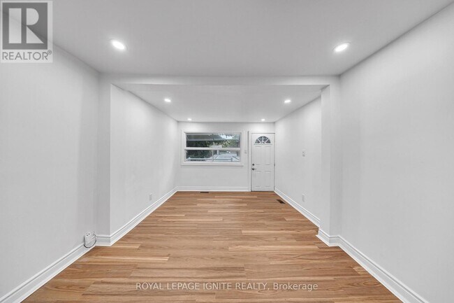 Photo du bâtiment - 148 Barrington Ave