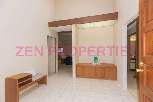 Building Photo - furnished 3 bdrm / 2 bath home for rent