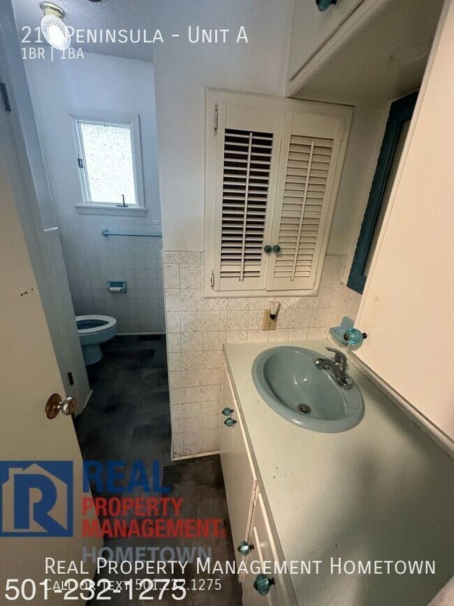Building Photo - MOVE IN SPECIAL!! Half off 1st Month's ren...