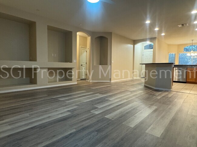 Foto del edificio - 44572 W Santa Fe Ave