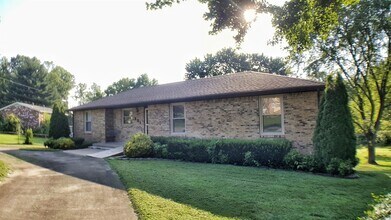Building Photo - 521 Aurelia Lynn Dr