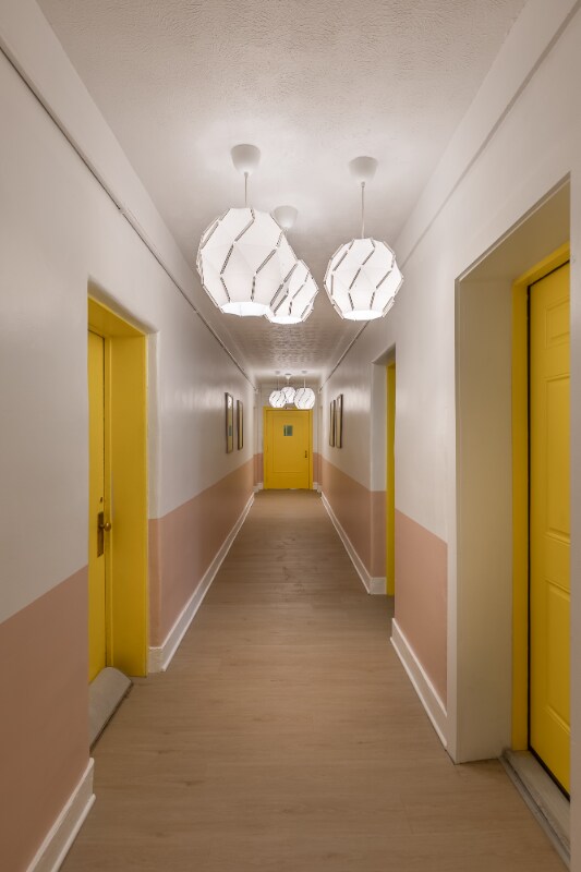 Foto del edificio - 8302 Lake Ave