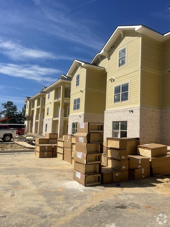 Building Photo - Magnolia Trace