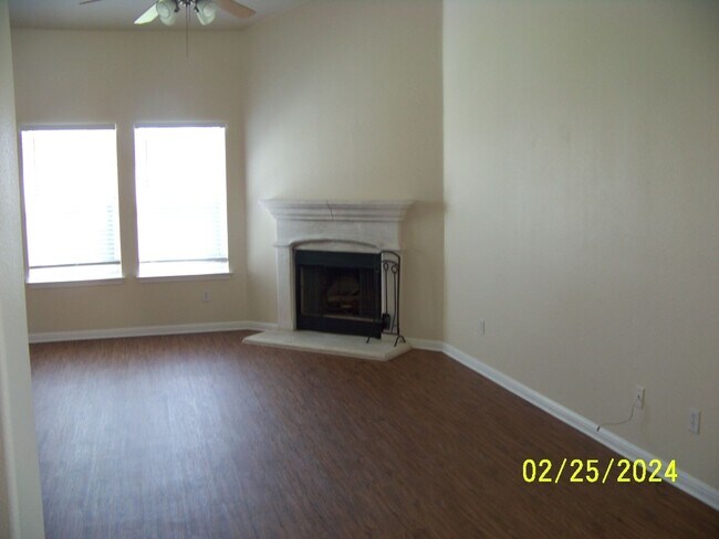 Building Photo - Excellent 4 bedroom in Hutto that shows like new