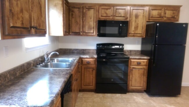 Foto del edificio - 1299 Pond St SE